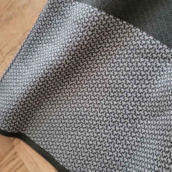 LOFT OUTLET/WRAP - Picture 9 of 16